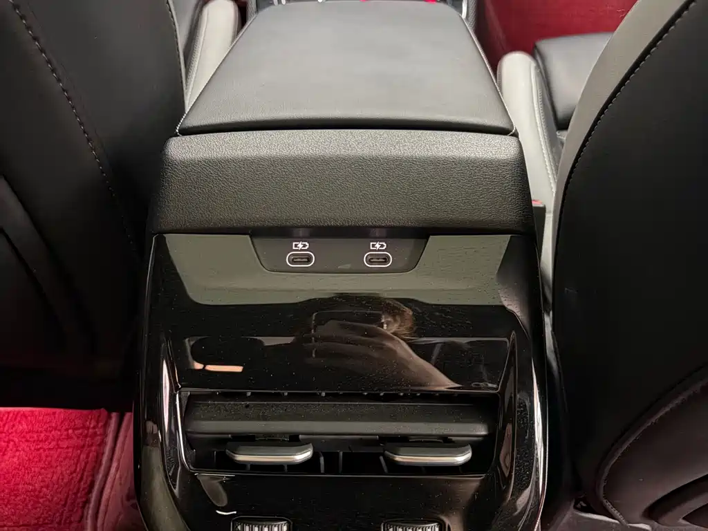 Audi A5L — миниатюра 9