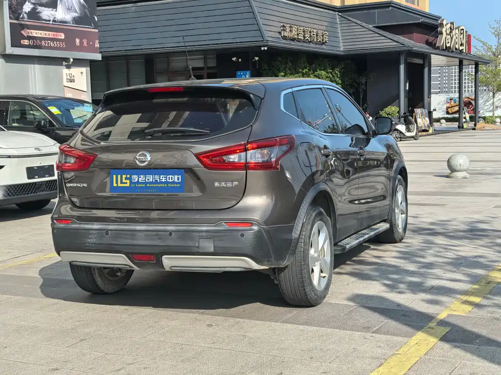 NISSAN QASHQAI