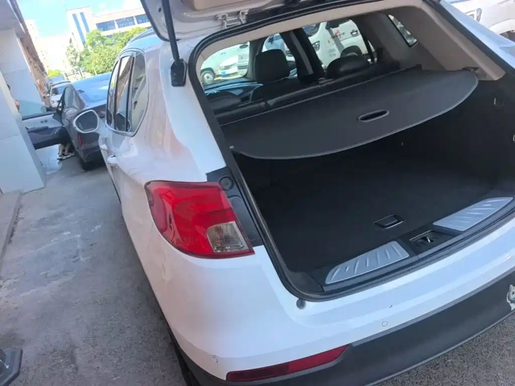 Buick Envision Plus — миниатюра 5