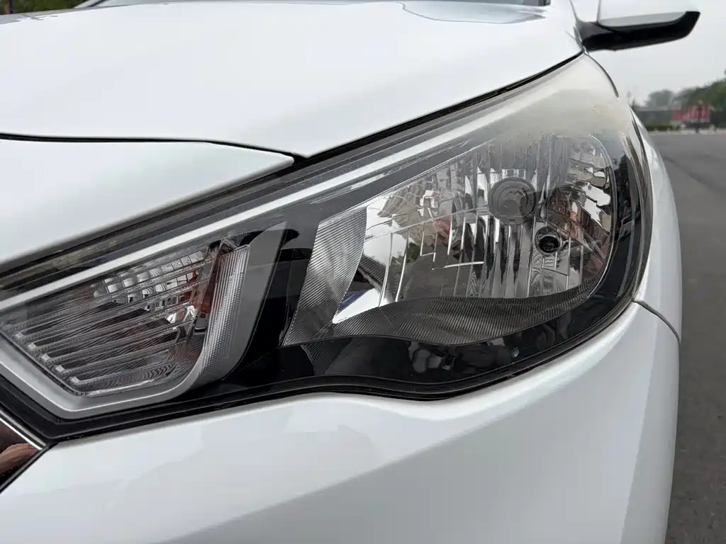 Hyundai Verna — миниатюра 4