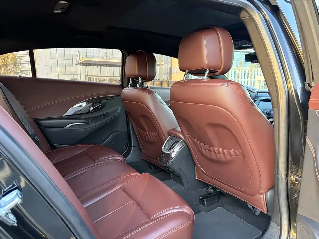 Buick LaCrosse — миниатюра 11