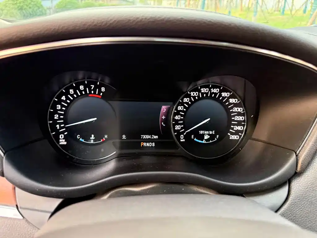 Lincoln MKC — миниатюра 9
