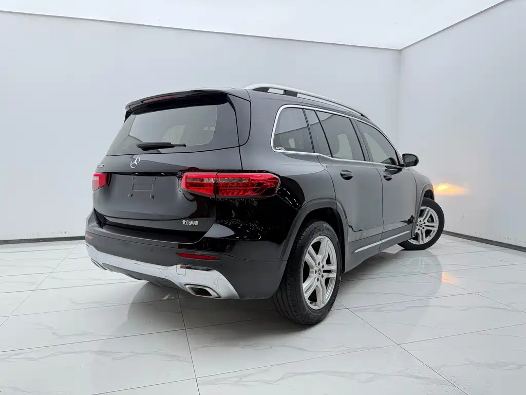 Mercedes-Benz GLB — миниатюра 4
