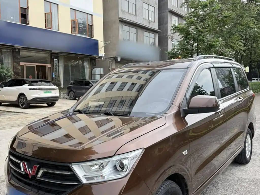 Wuling Hongguang — миниатюра 2
