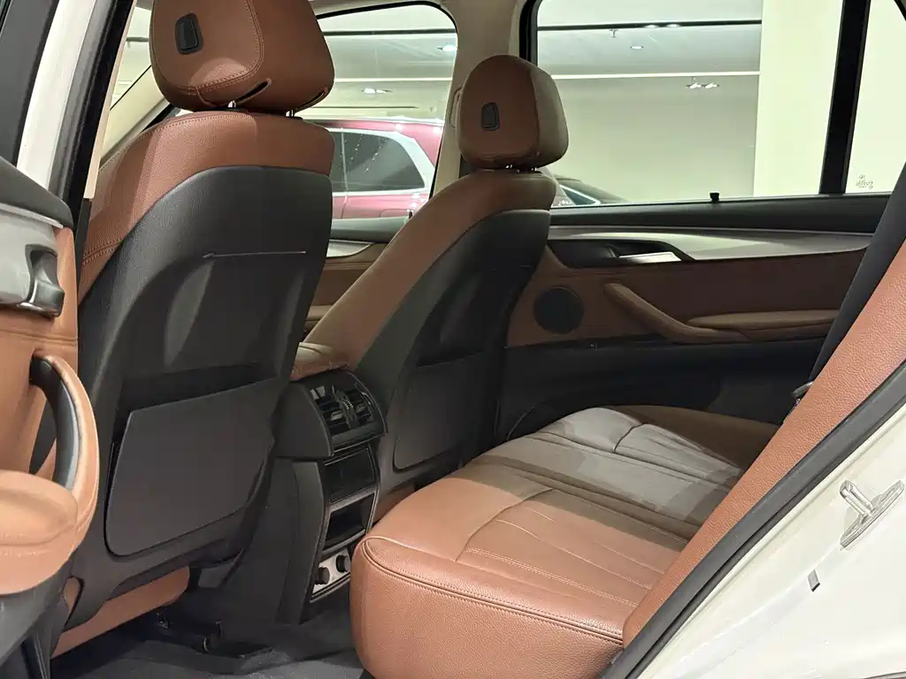 BMW X5 (Import) — миниатюра 6