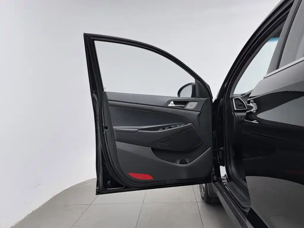 Hyundai Tucson — миниатюра 8