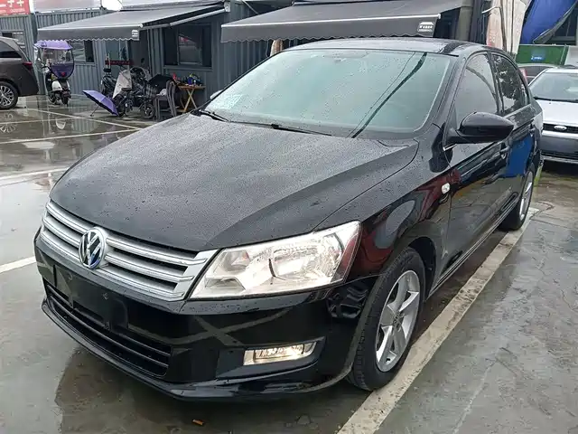 VOLKSWAGEN SANTANA 2016