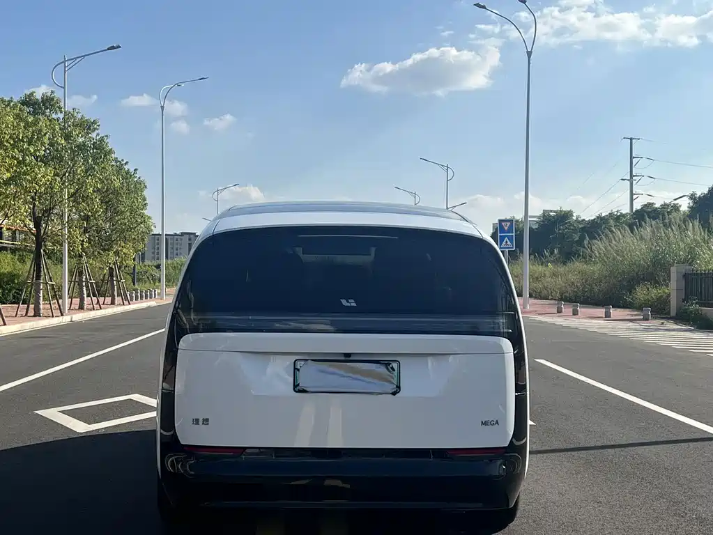 Li Auto Li MEGA — миниатюра 9