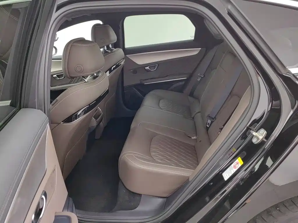 BYD Han — миниатюра 15