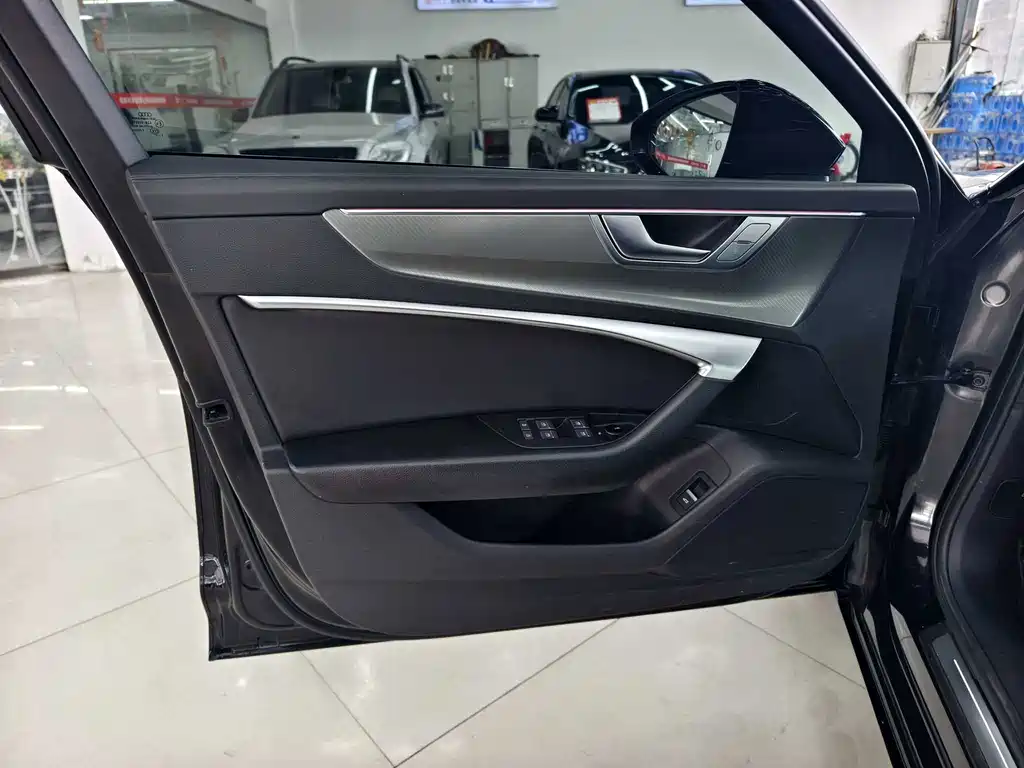 Audi A6L — миниатюра 7