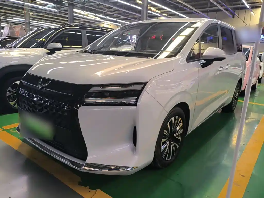 Wuling Xingguang 730 New Energy — миниатюра 2