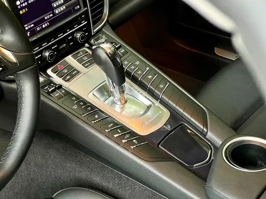 Porsche Panamera — миниатюра 15