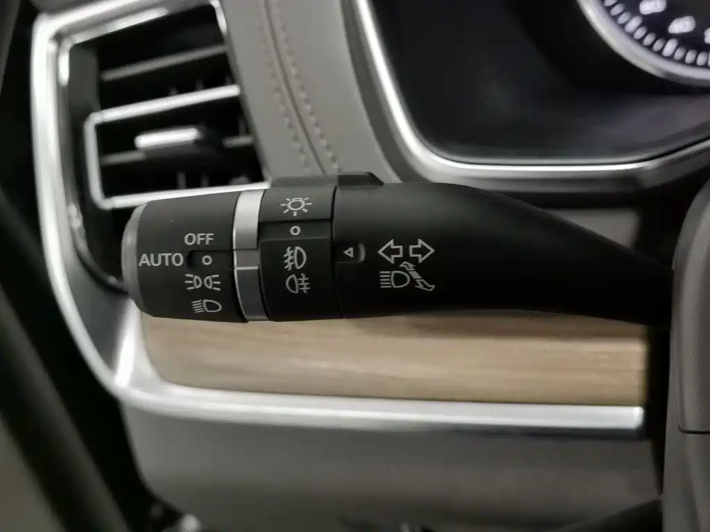 Roewe RX8 — миниатюра 21