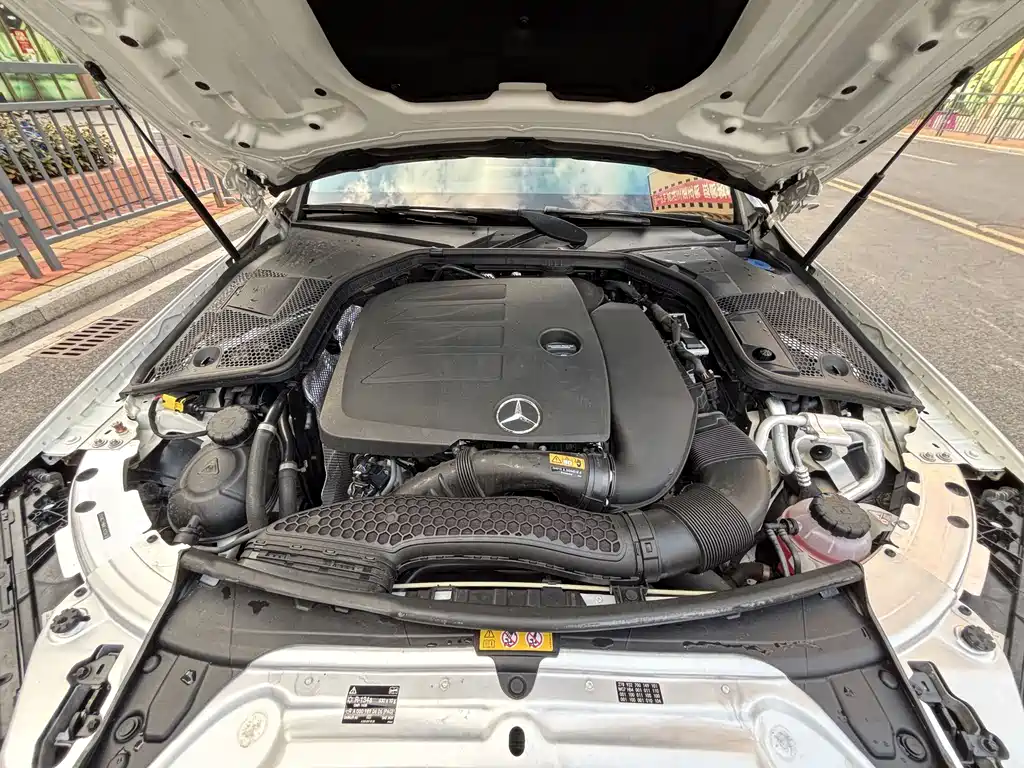 Mercedes-Benz C-Class — миниатюра 15