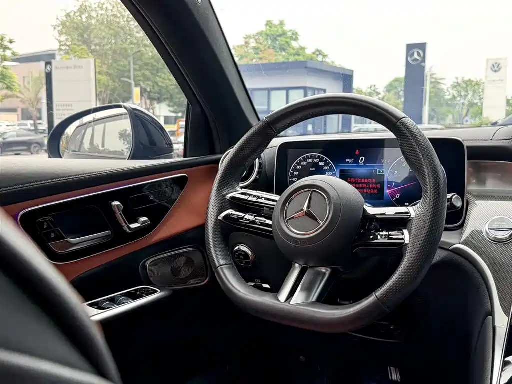 Mercedes-Benz GLC 2024 GLC 260 4MATIC SUV