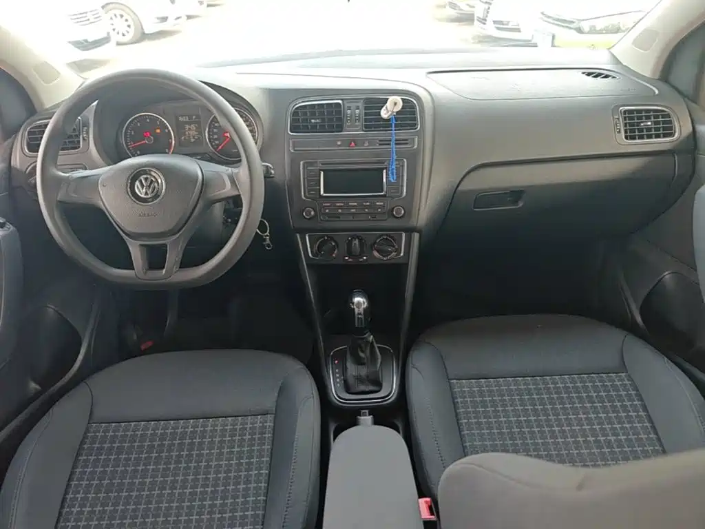 Volkswagen Polo — миниатюра 10
