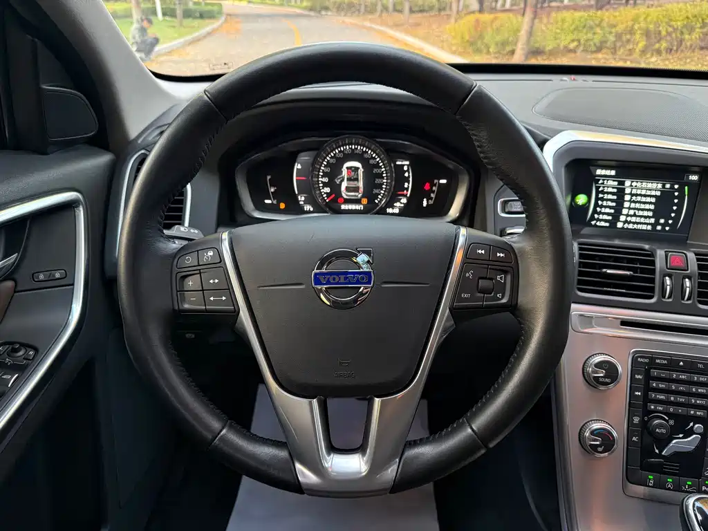 Volvo XC60 — миниатюра 25