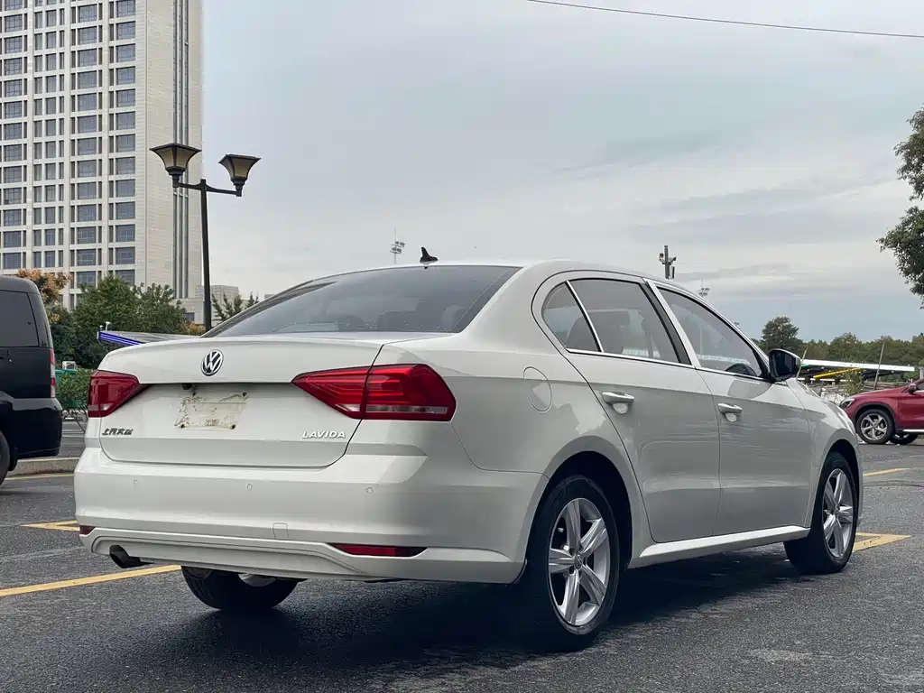 Volkswagen Lavida — миниатюра 12