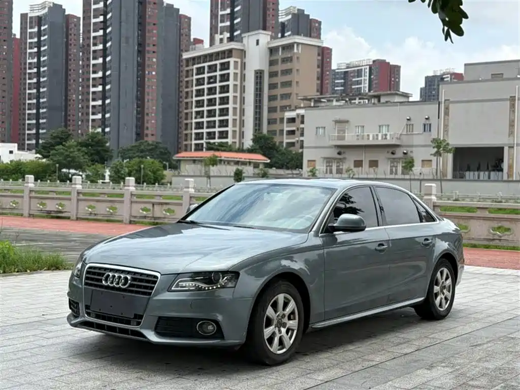 Купить Audi A4L