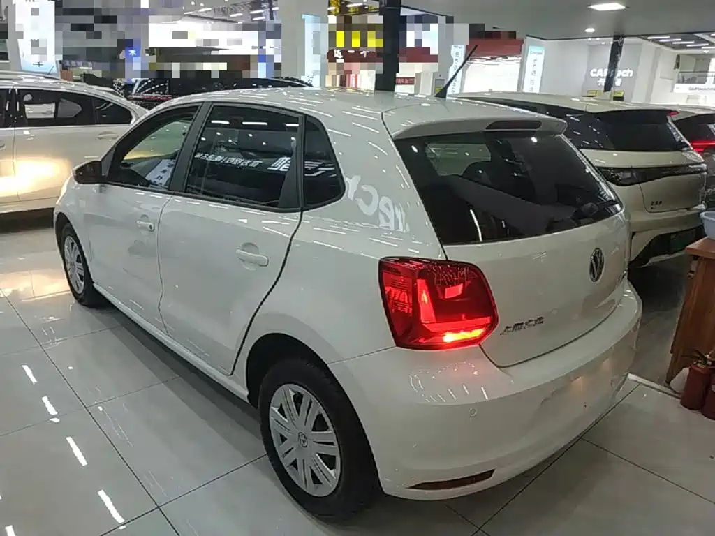 Volkswagen Polo — миниатюра 5