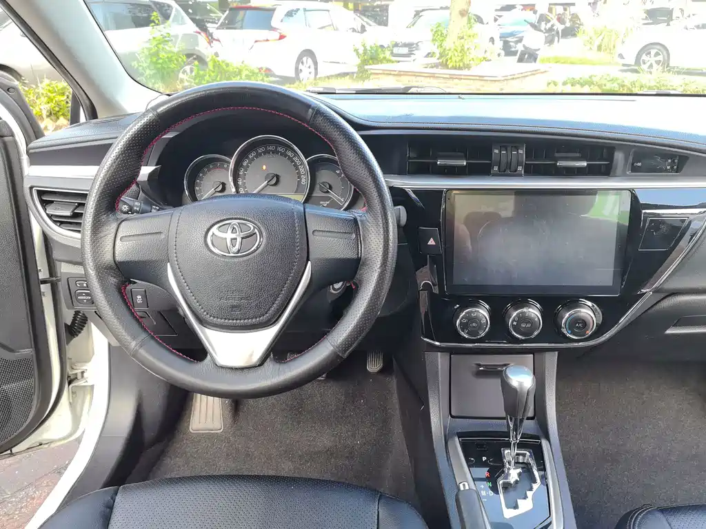 Toyota Corolla — миниатюра 12