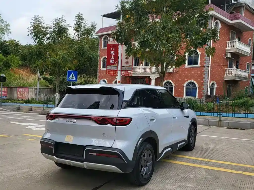 BYD Yuan UP — миниатюра 10