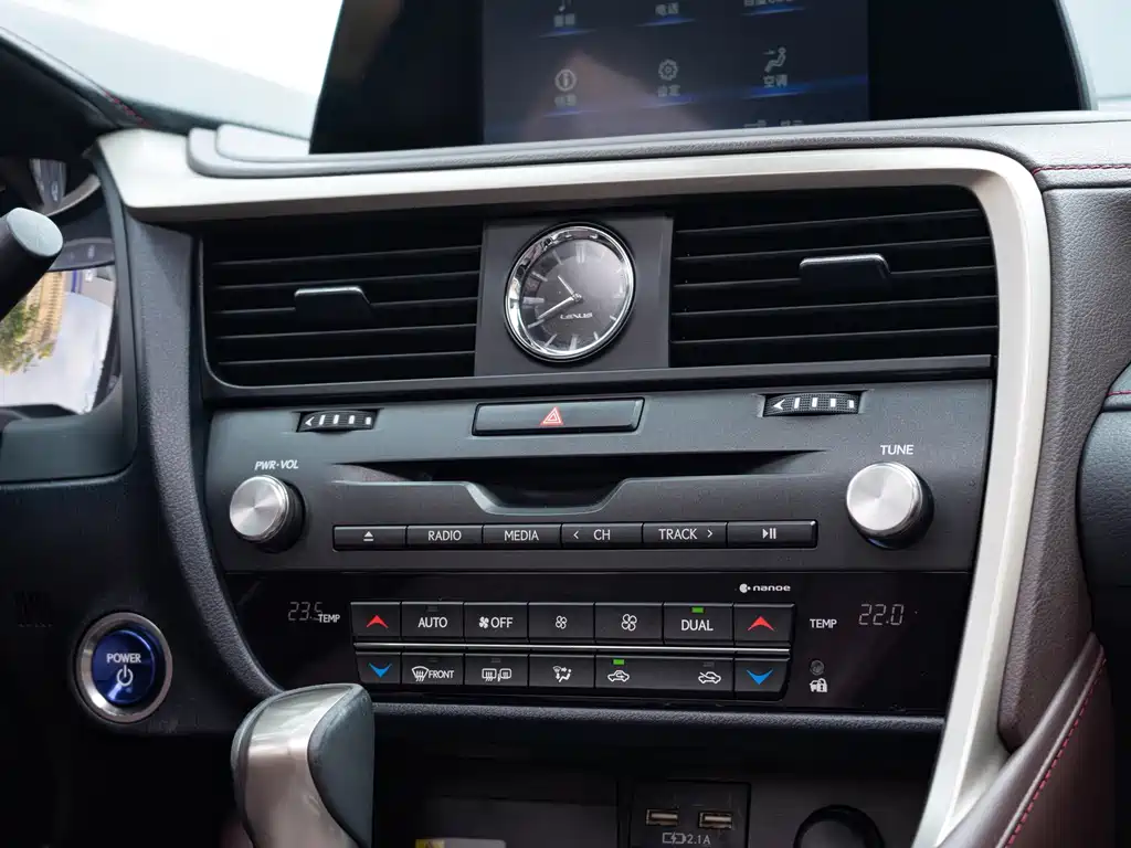 Lexus RX — миниатюра 17