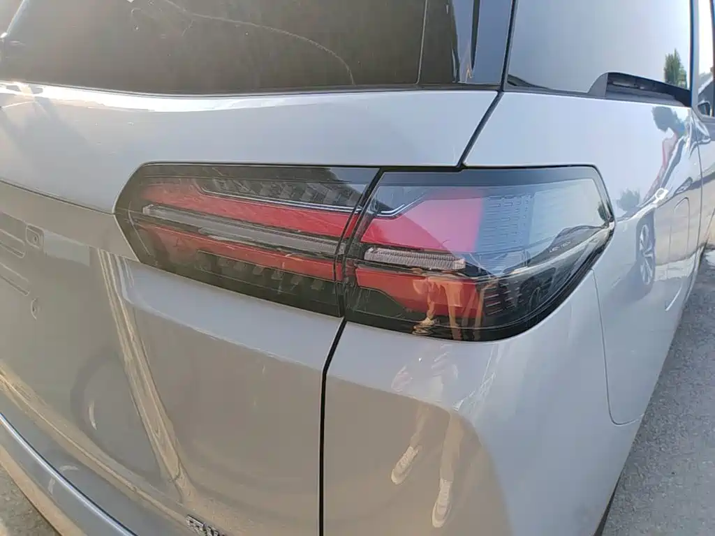 Wuling Звездный свет 730 Новая энергия — миниатюра 8