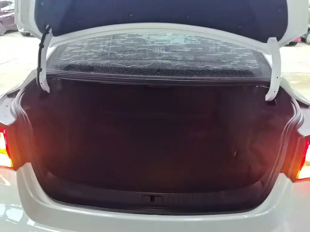 Chevrolet Malibu — миниатюра 19