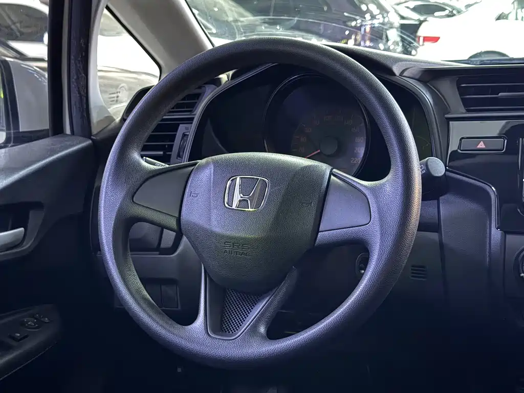 Honda Fit — миниатюра 6