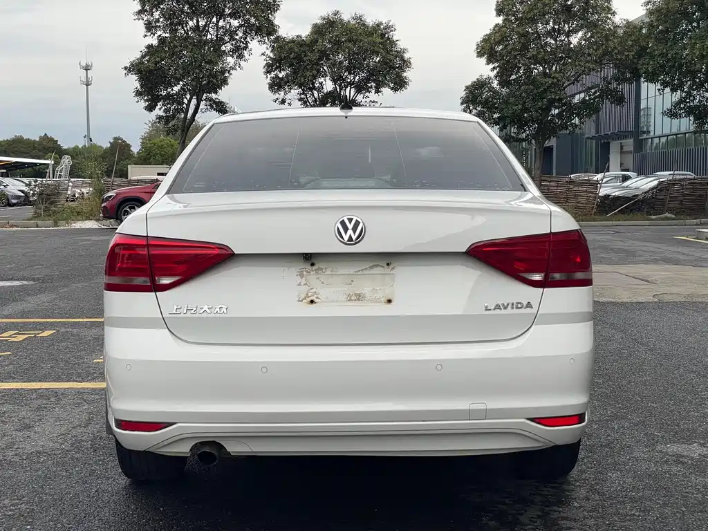 Volkswagen Lavida — миниатюра 11
