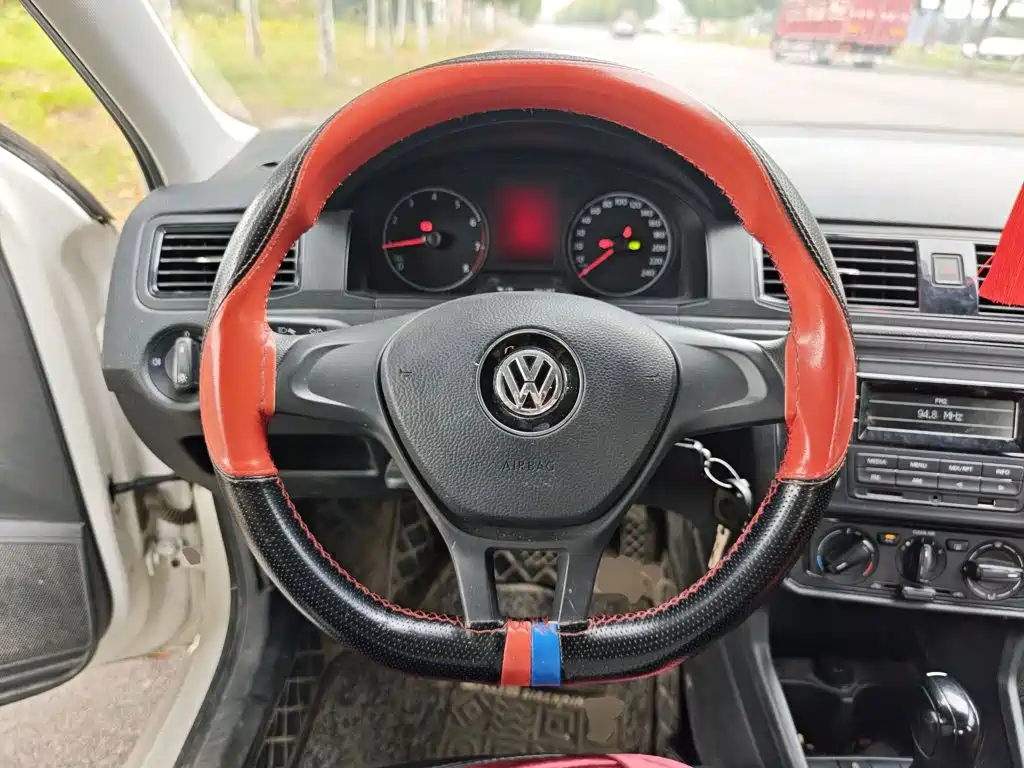 Volkswagen Santana — миниатюра 11
