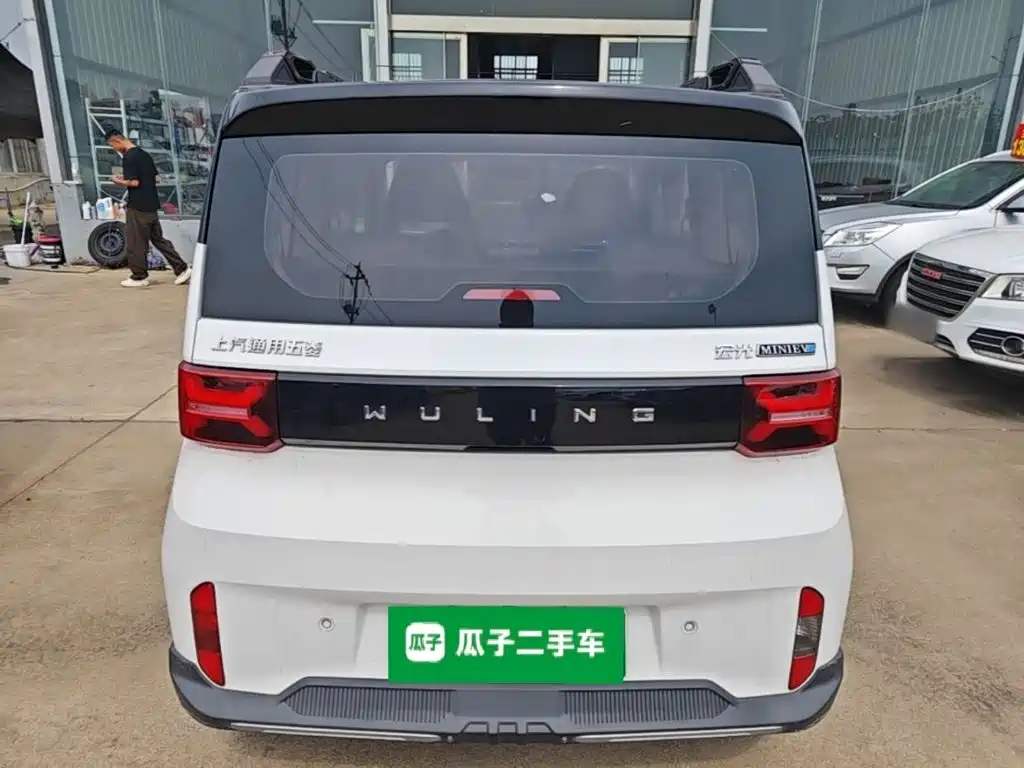 Wuling MINIEV — миниатюра 6