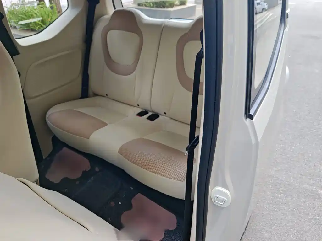 Wuling MINIEV — миниатюра 16