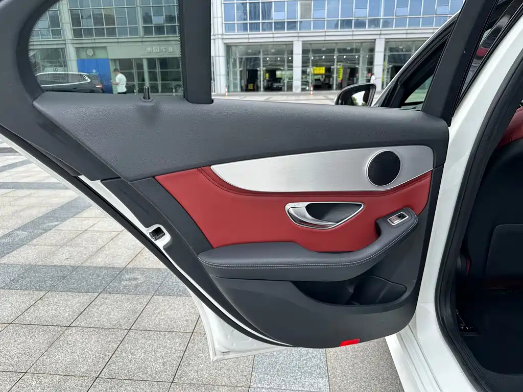 Mercedes-Benz C-Class — миниатюра 18