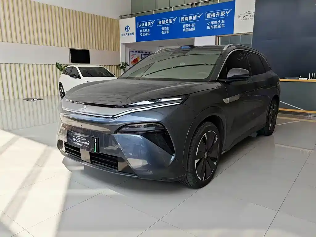 BYD Tang L