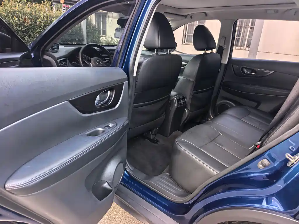 Nissan X-Trail — миниатюра 24
