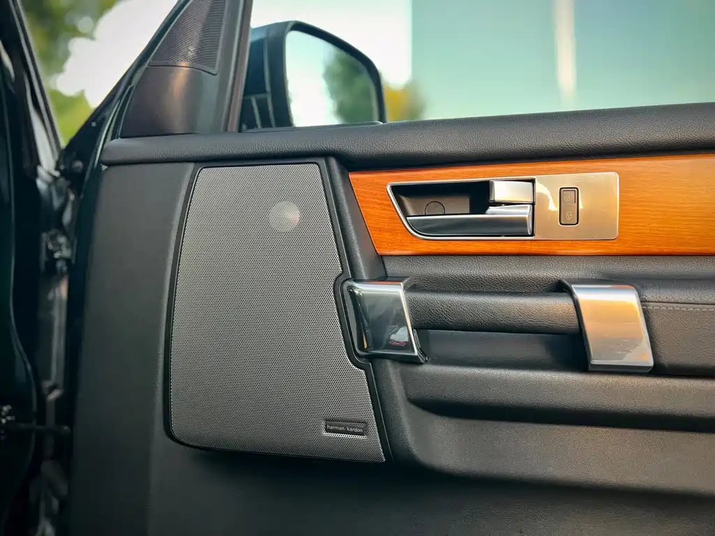 Land Rover Discovery — миниатюра 21