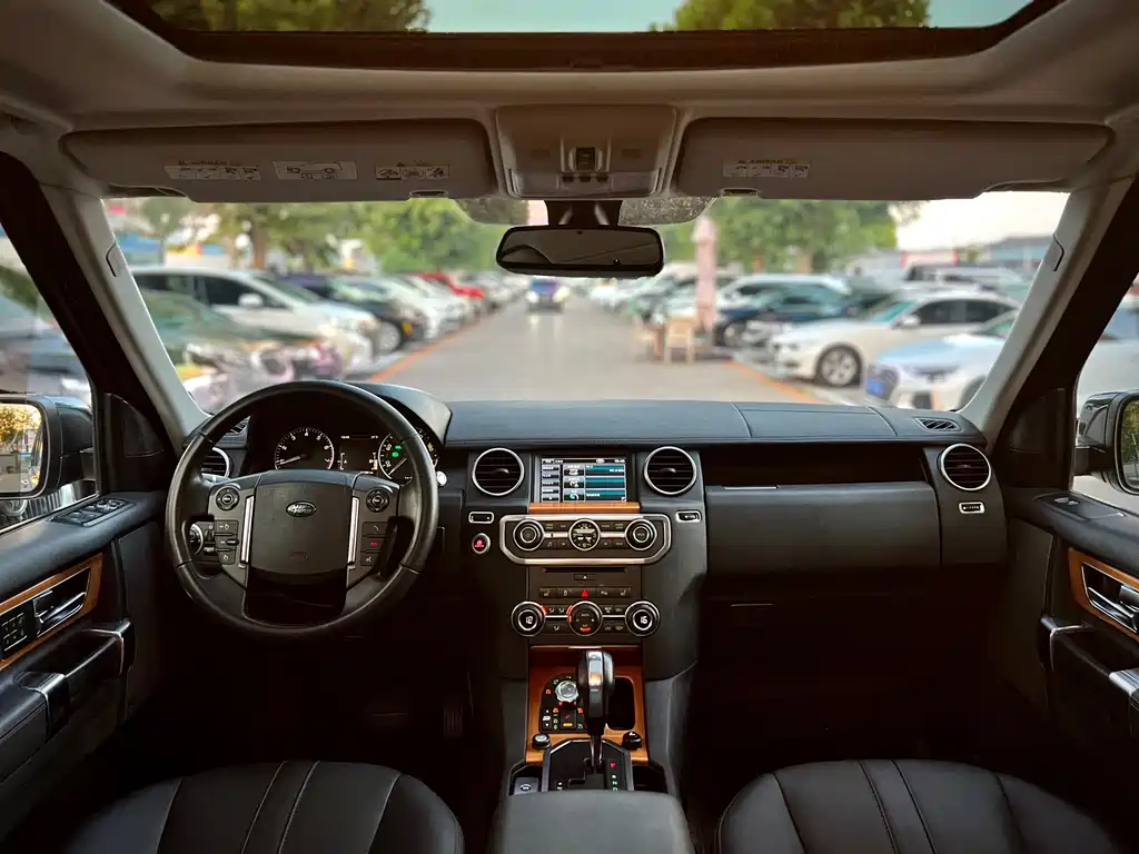 Land Rover Discovery — миниатюра 10