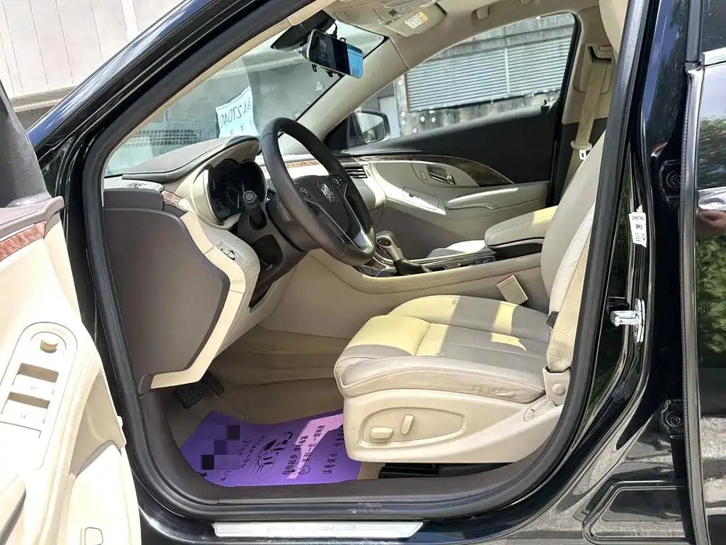 Buick LaCrosse — миниатюра 9