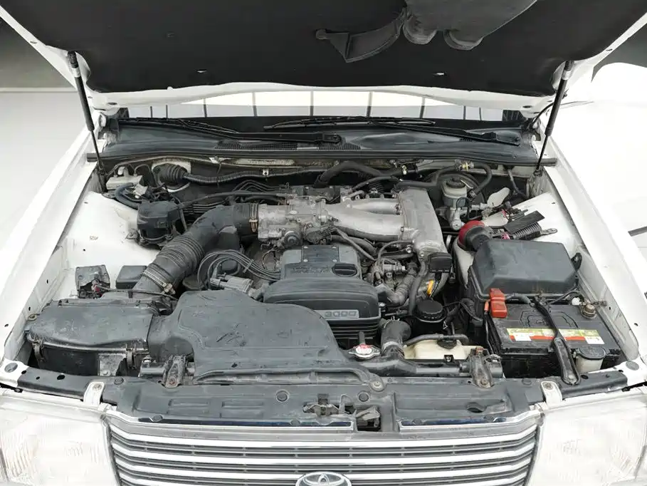 Toyota Crown (Import) — миниатюра 31