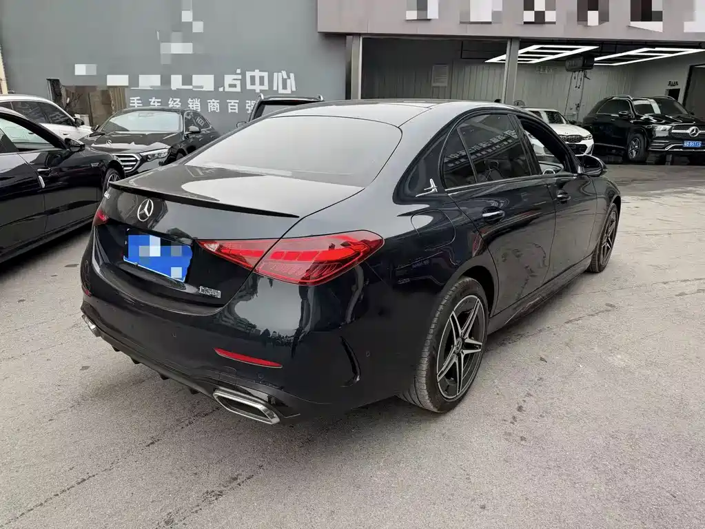 Mercedes-Benz C-Class — миниатюра 7