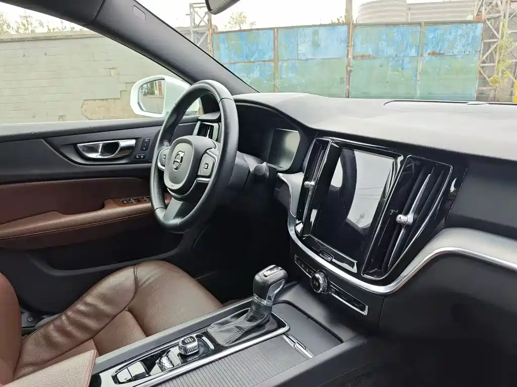 Volvo S60 2021 T4 Luxury