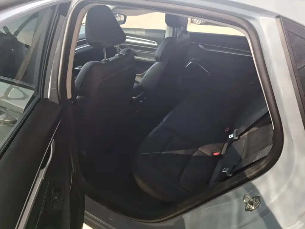 Geely Emgrand — миниатюра 17