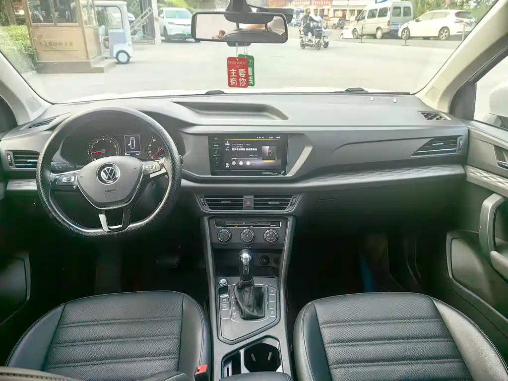 Volkswagen Tharu - фото 8