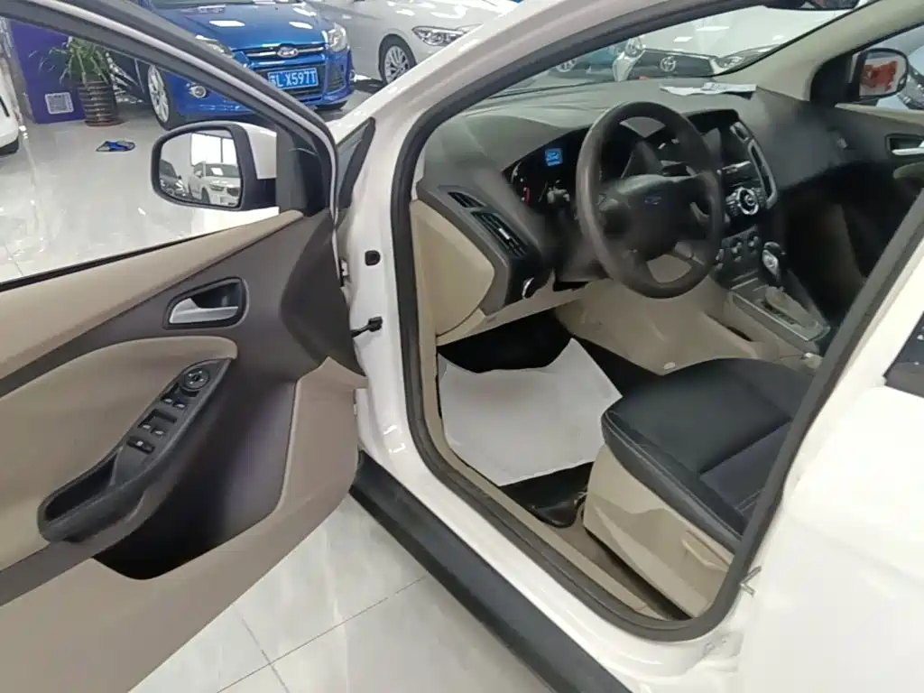 Ford Focus — миниатюра 16