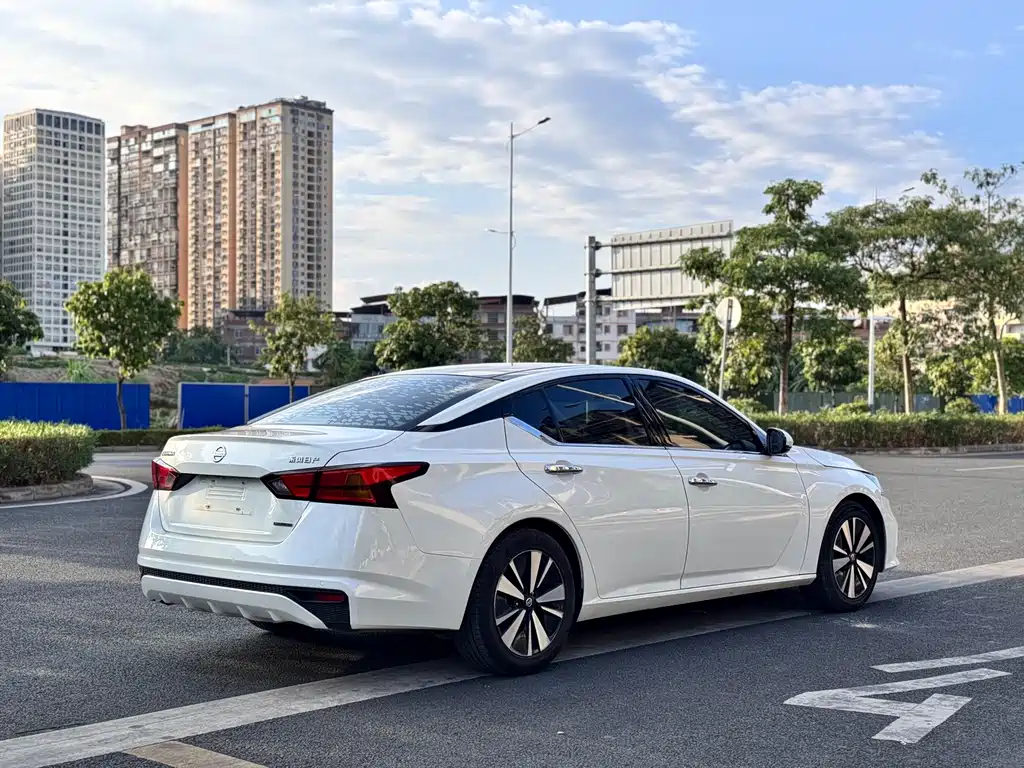 Nissan Teana — миниатюра 18