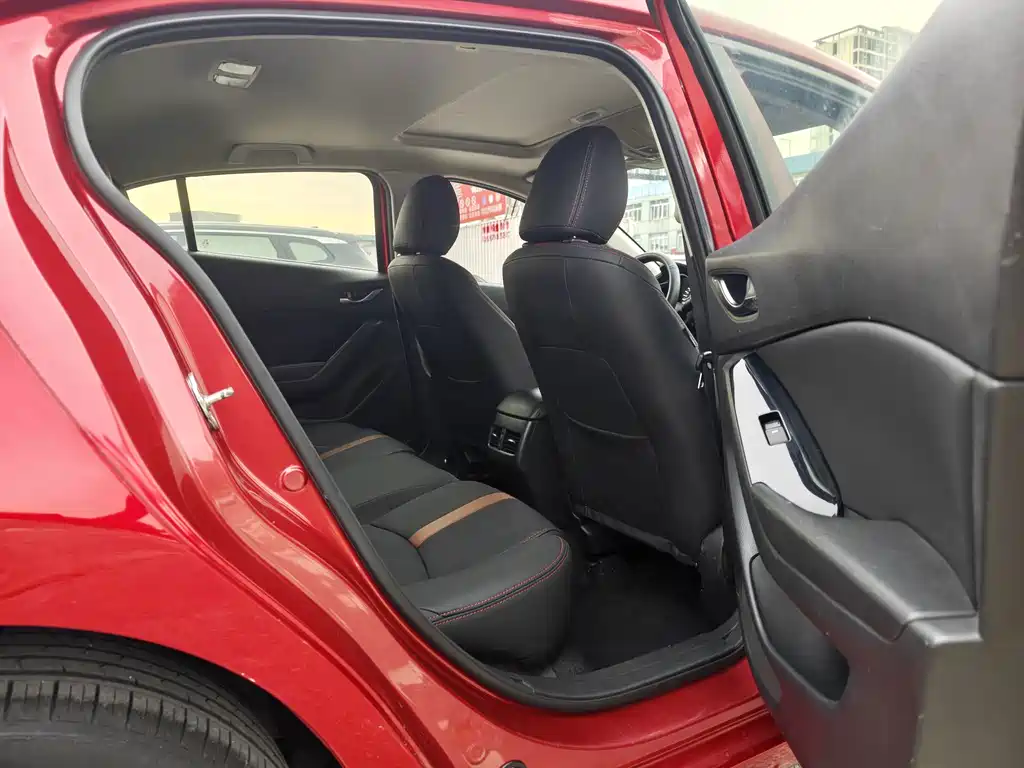 Mazda 3 Axela — миниатюра 12