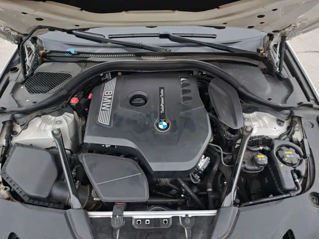 BMW 5 Series — миниатюра 23