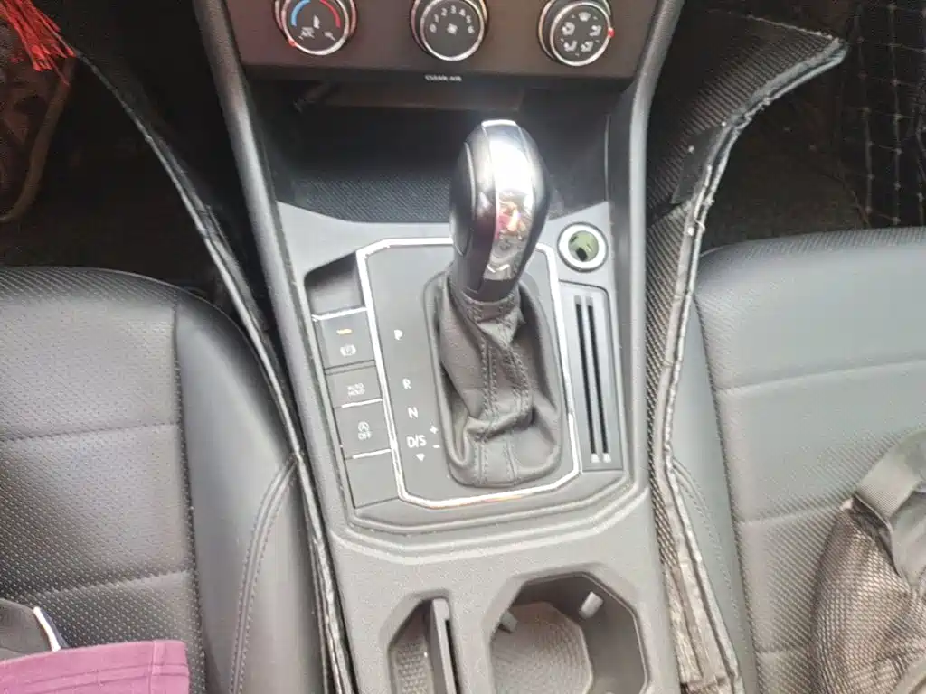 Volkswagen Lavida — миниатюра 14